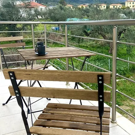 Apartment Delfini Chrani