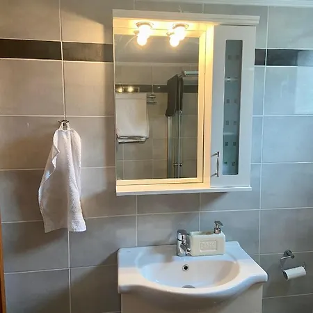 Delfini Apartment Chrani